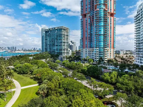 300 S Pointe Drive Miami Beach FL 33139