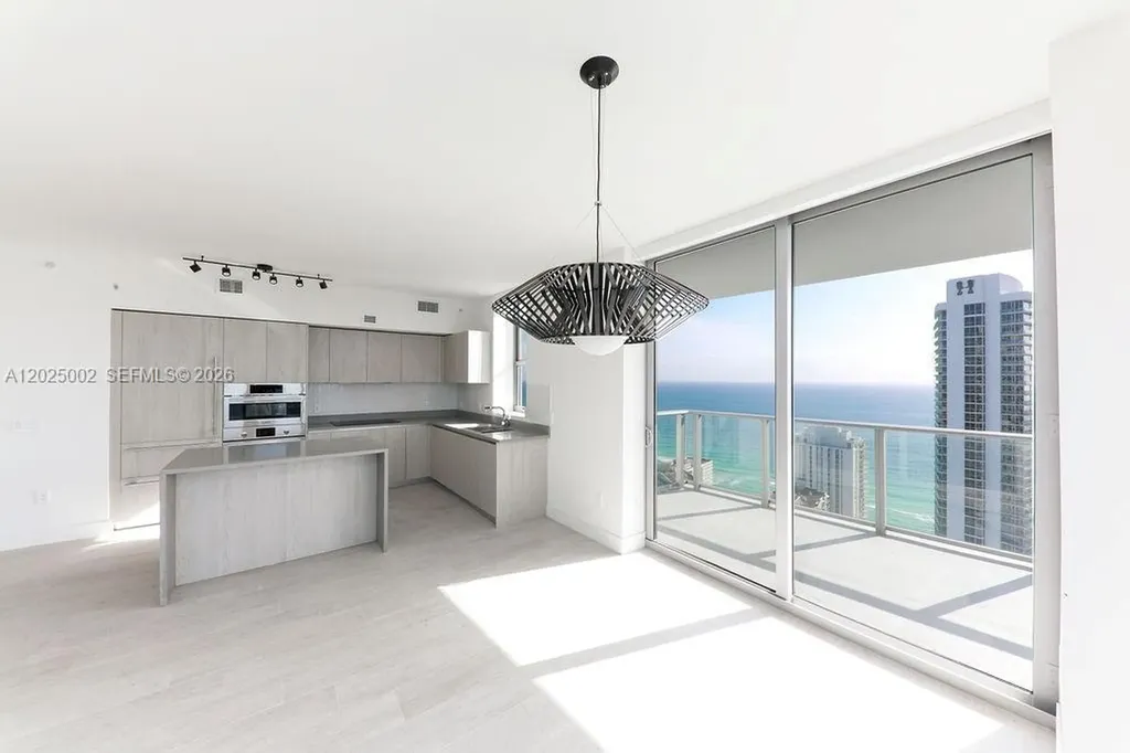 4010 S Ocean Drive Hollywood FL 33019