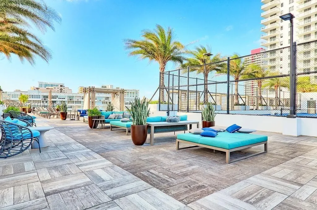 4010 S Ocean Drive Hollywood FL 33019