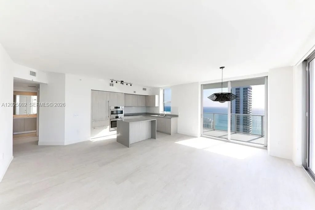 4010 S Ocean Drive Hollywood FL 33019