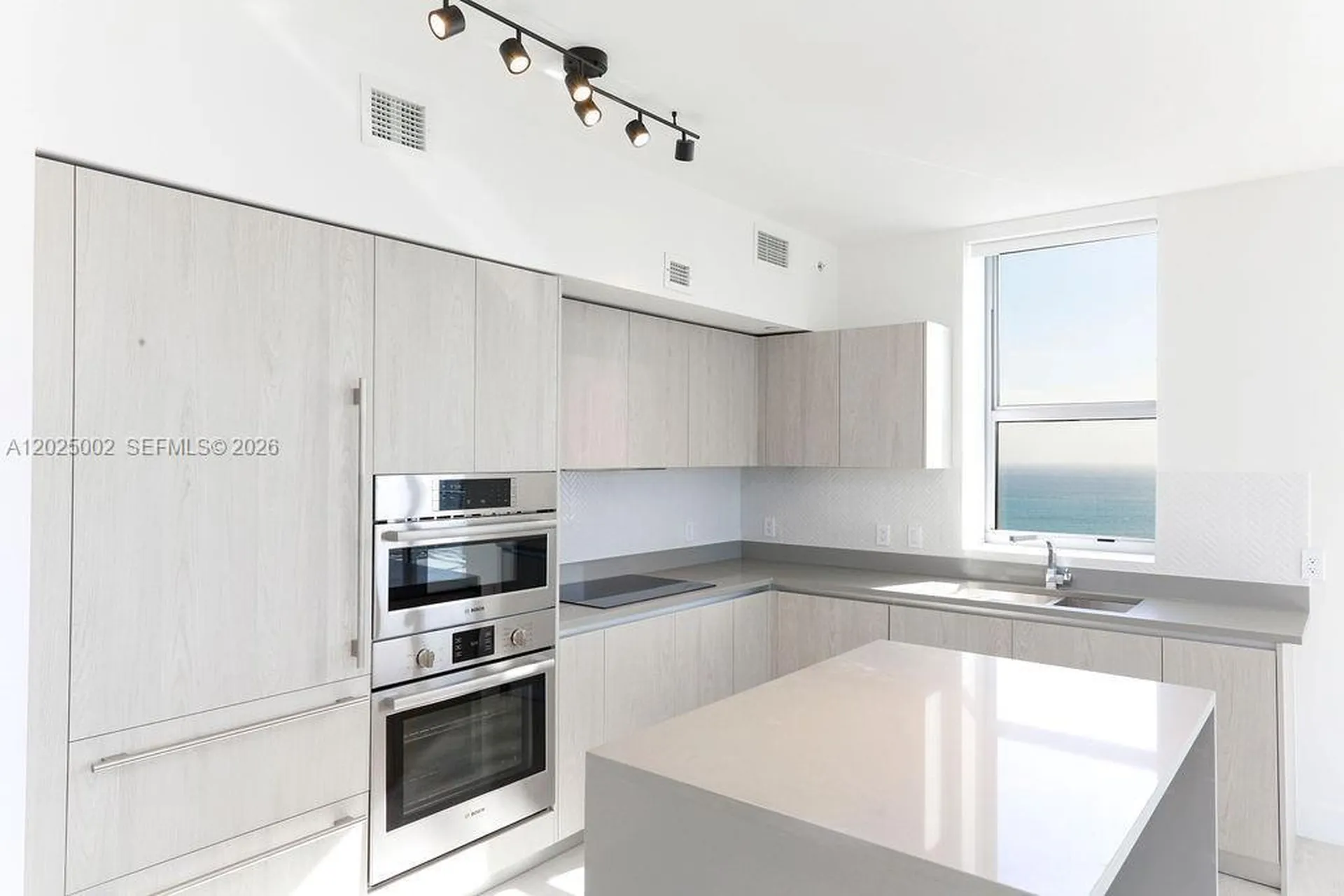 4010 S Ocean Drive Hollywood FL 33019
