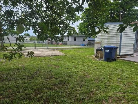 2461 NW 61st Street Miami FL 33142