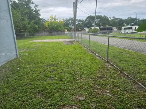 2461 NW 61st Street Miami FL 33142