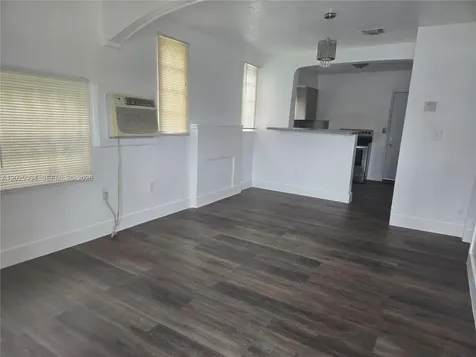2461 NW 61st Street Miami FL 33142