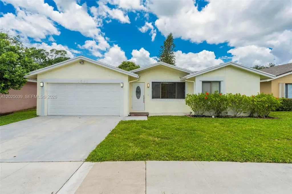 1541 SW 102nd Terrace Davie FL 33324