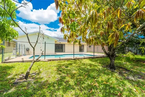 1541 SW 102nd Terrace Davie FL 33324