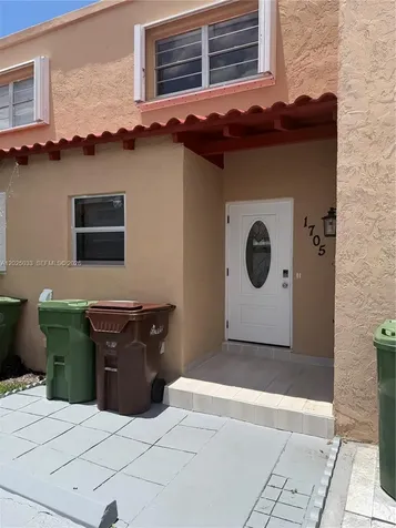 1705 W 57th Street Hialeah FL 33012