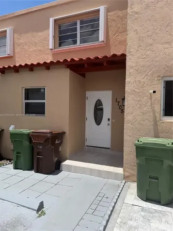 1705 W 57th Street Hialeah FL 33012