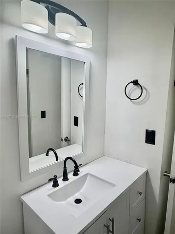 1705 W 57th Street Hialeah FL 33012