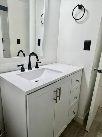 1705 W 57th Street Hialeah FL 33012