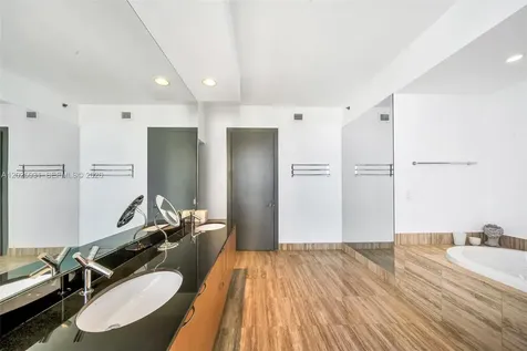 16001 Collins Avenue Sunny Isles Beach FL 33160