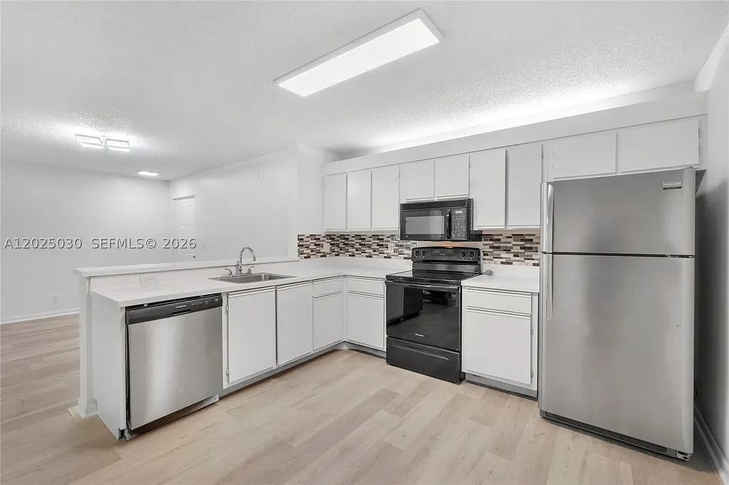 5661 Riverside Drive Coral Springs FL 33067