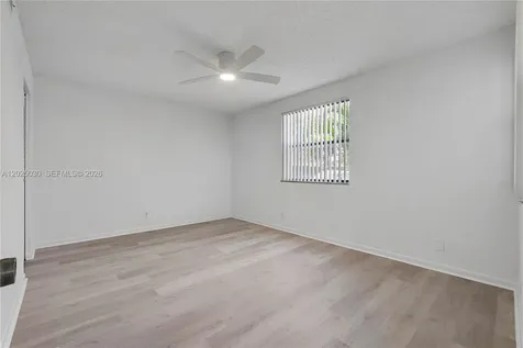 5661 Riverside Drive Coral Springs FL 33067