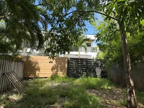 0000 NE 11 Avenue Davie FL 33328