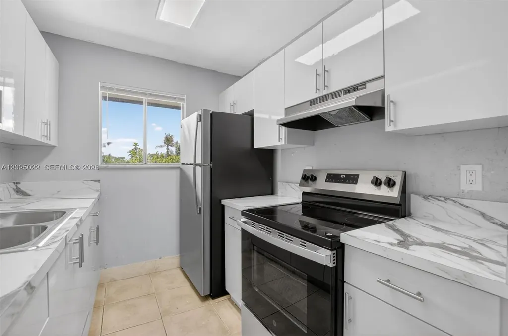 2103 Catherine Dr Drive Delray Beach FL 33445
