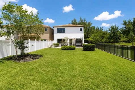 19220 NE 9th Place Miami FL 33179