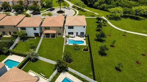 19220 NE 9th Place Miami FL 33179