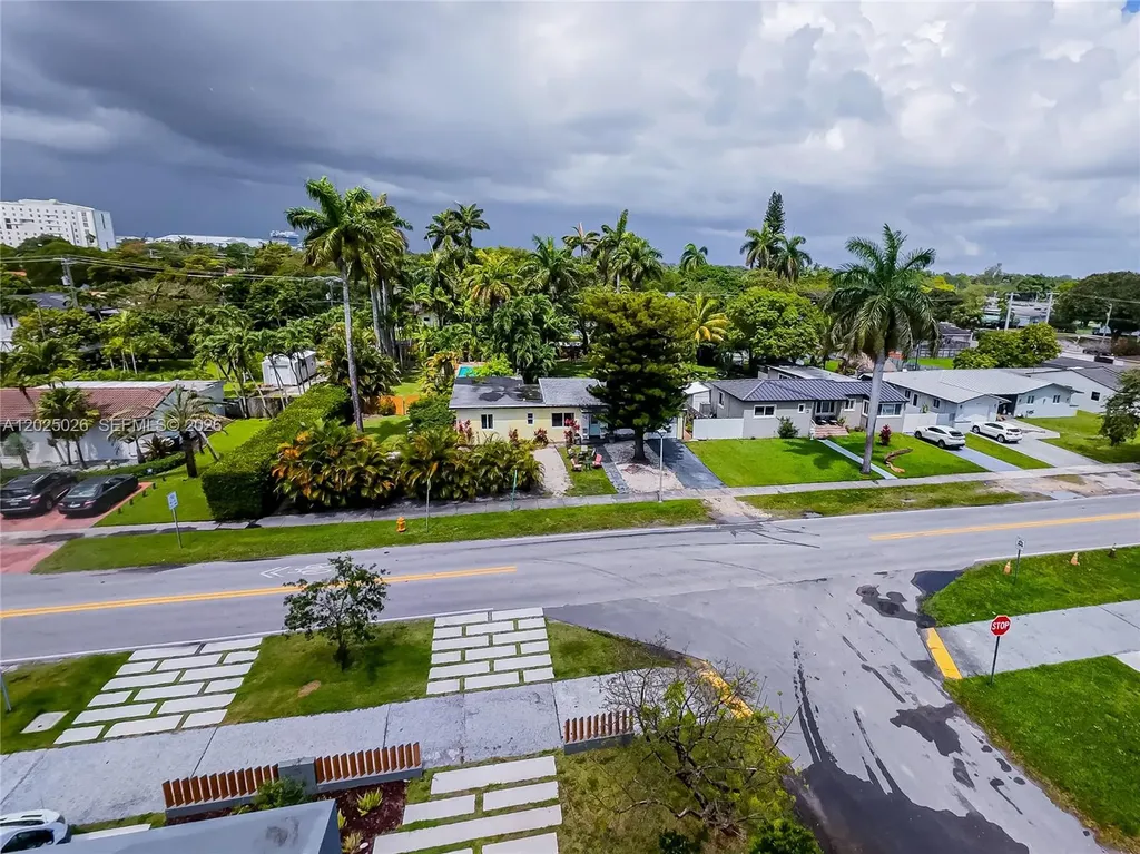 548 East Drive Miami Springs FL 33166