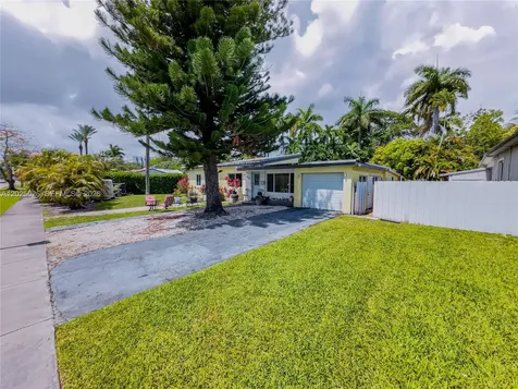 548 East Drive Miami Springs FL 33166
