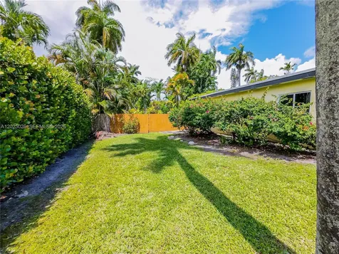 548 East Drive Miami Springs FL 33166