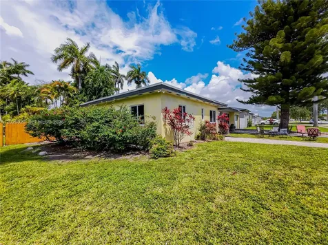 548 East Drive Miami Springs FL 33166