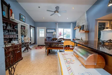548 East Drive Miami Springs FL 33166