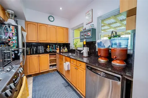 548 East Drive Miami Springs FL 33166