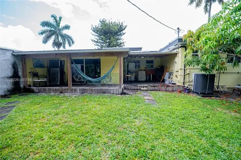 548 East Drive Miami Springs FL 33166