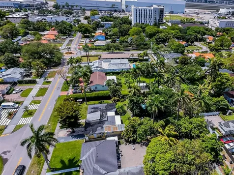 548 East Drive Miami Springs FL 33166