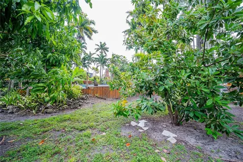 548 East Drive Miami Springs FL 33166