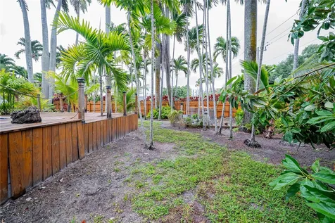 548 East Drive Miami Springs FL 33166