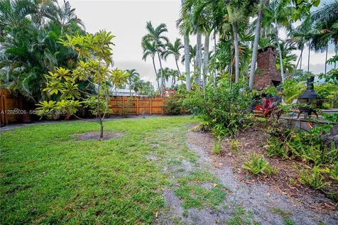 548 East Drive Miami Springs FL 33166
