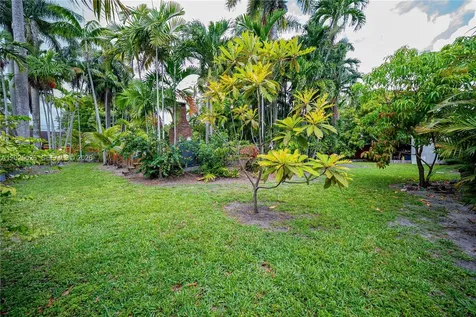 548 East Drive Miami Springs FL 33166