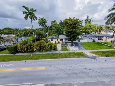 548 East Drive Miami Springs FL 33166