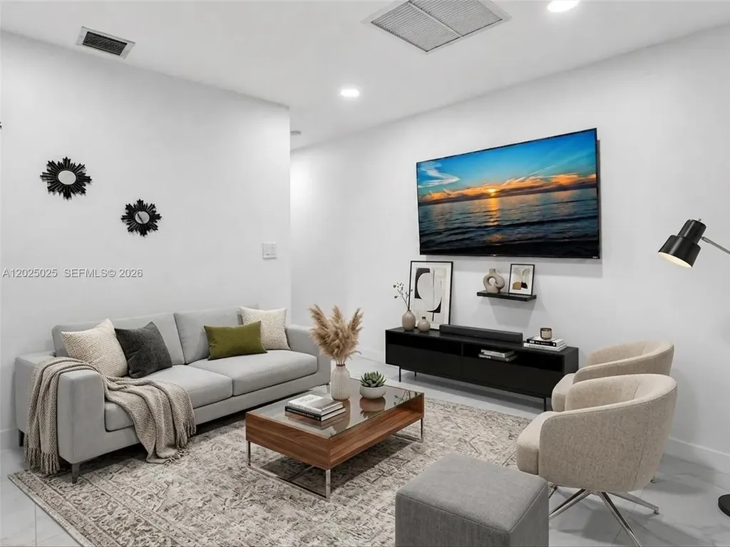 Hollywood FL 33023