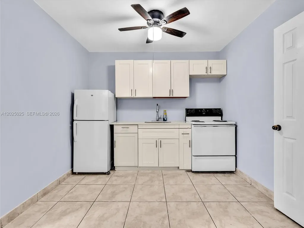 Hollywood FL 33023