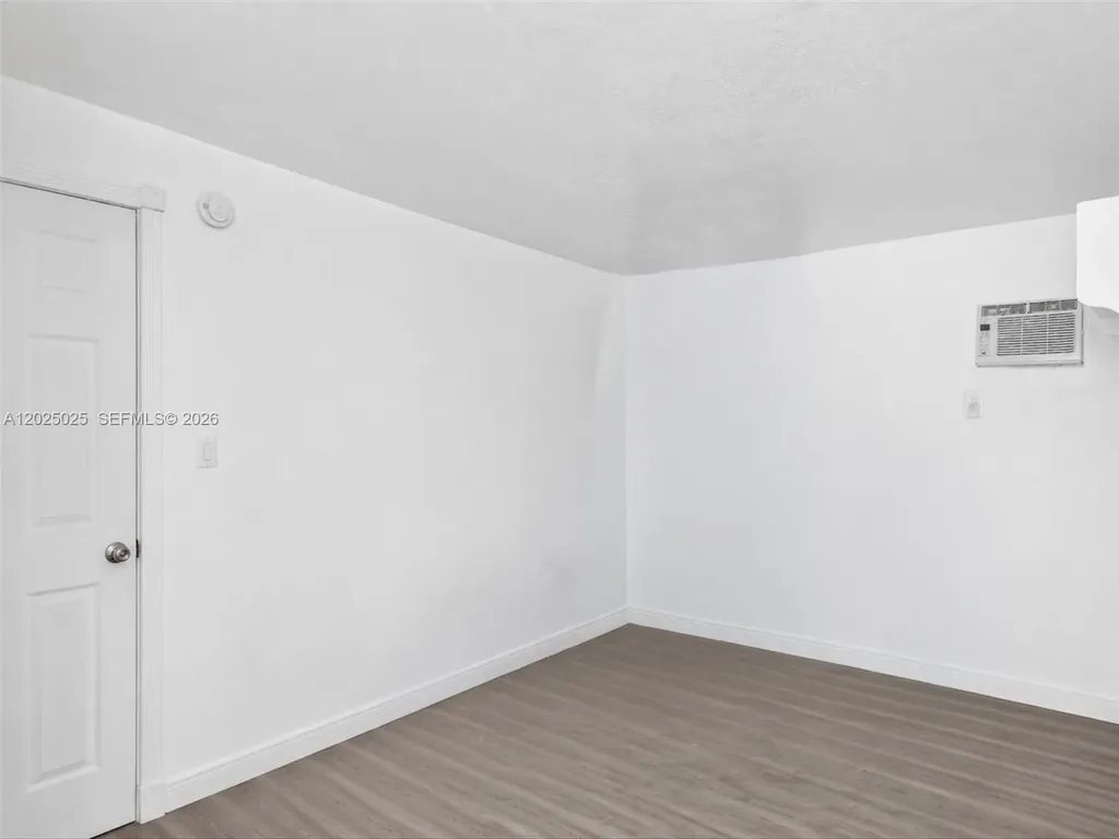 Hollywood FL 33023