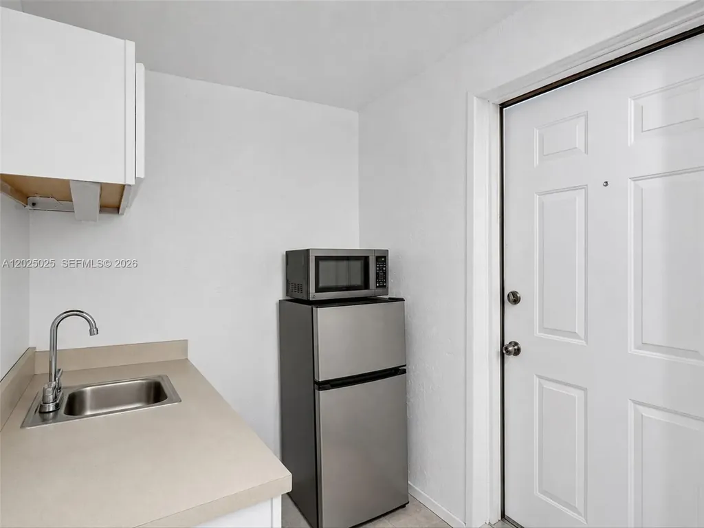 Hollywood FL 33023