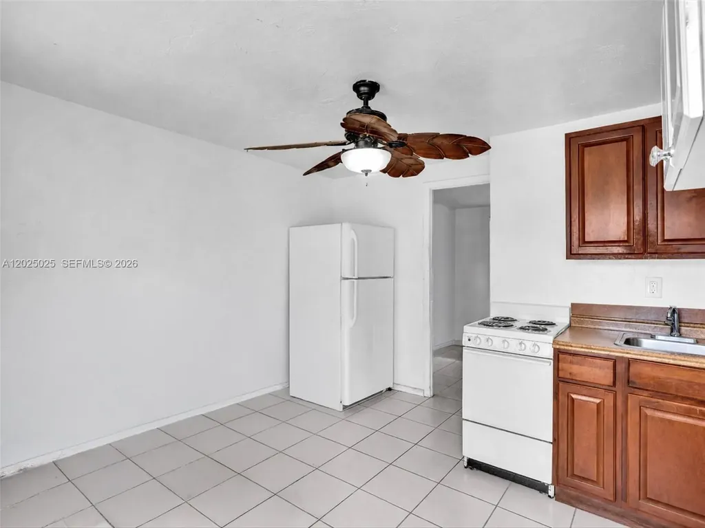 Hollywood FL 33023