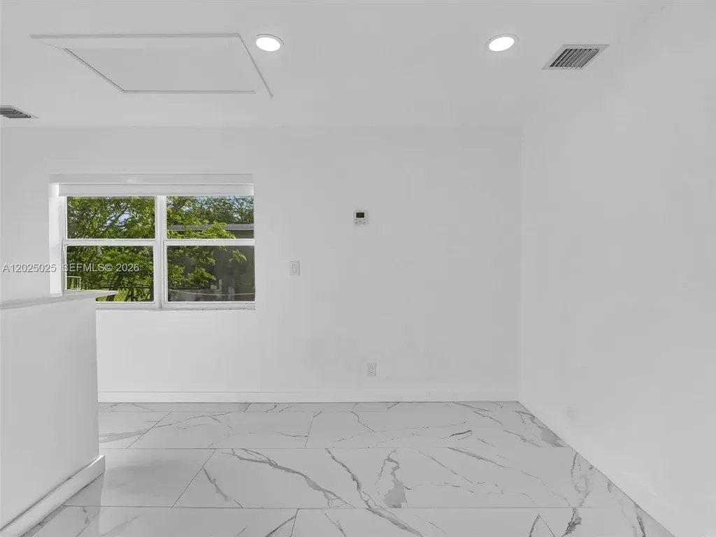 Hollywood FL 33023