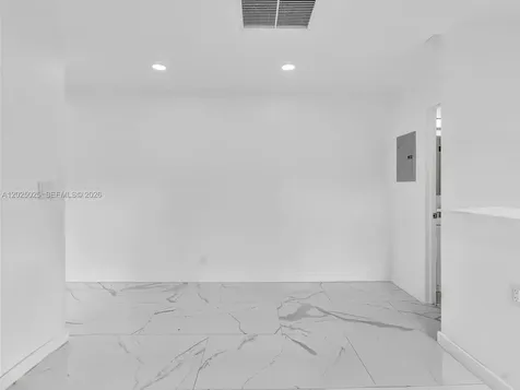 Hollywood FL 33023
