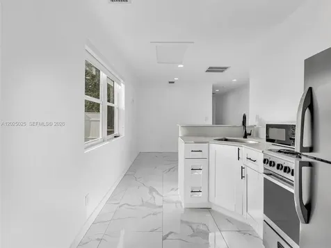 Hollywood FL 33023