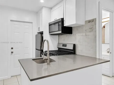 Hollywood FL 33023