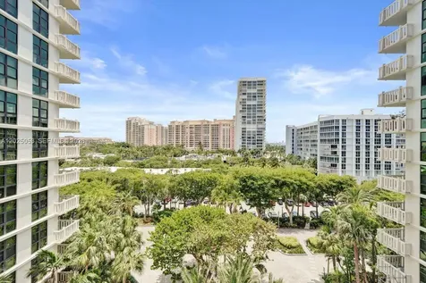 1121 Crandon Boulevard Key Biscayne FL 33149