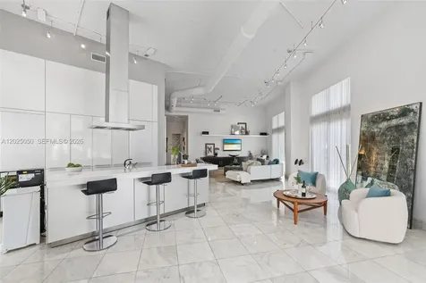 2001 Meridian Avenue Miami Beach FL 33139