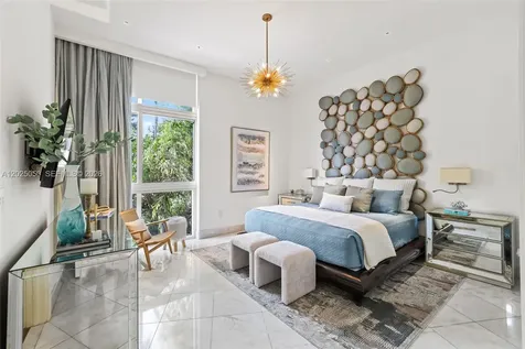 2001 Meridian Avenue Miami Beach FL 33139