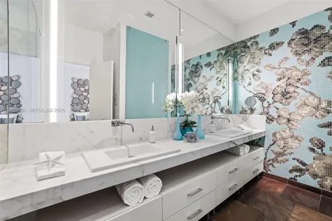 2001 Meridian Avenue Miami Beach FL 33139