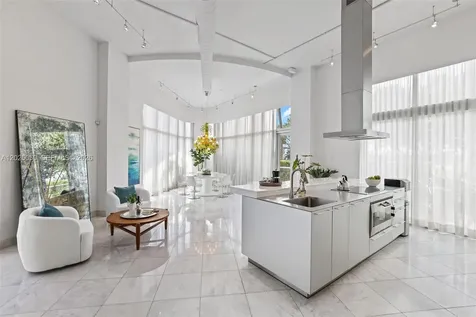 2001 Meridian Avenue Miami Beach FL 33139