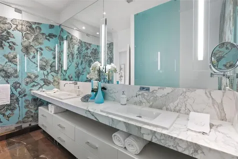 2001 Meridian Avenue Miami Beach FL 33139