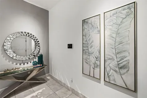 2001 Meridian Avenue Miami Beach FL 33139